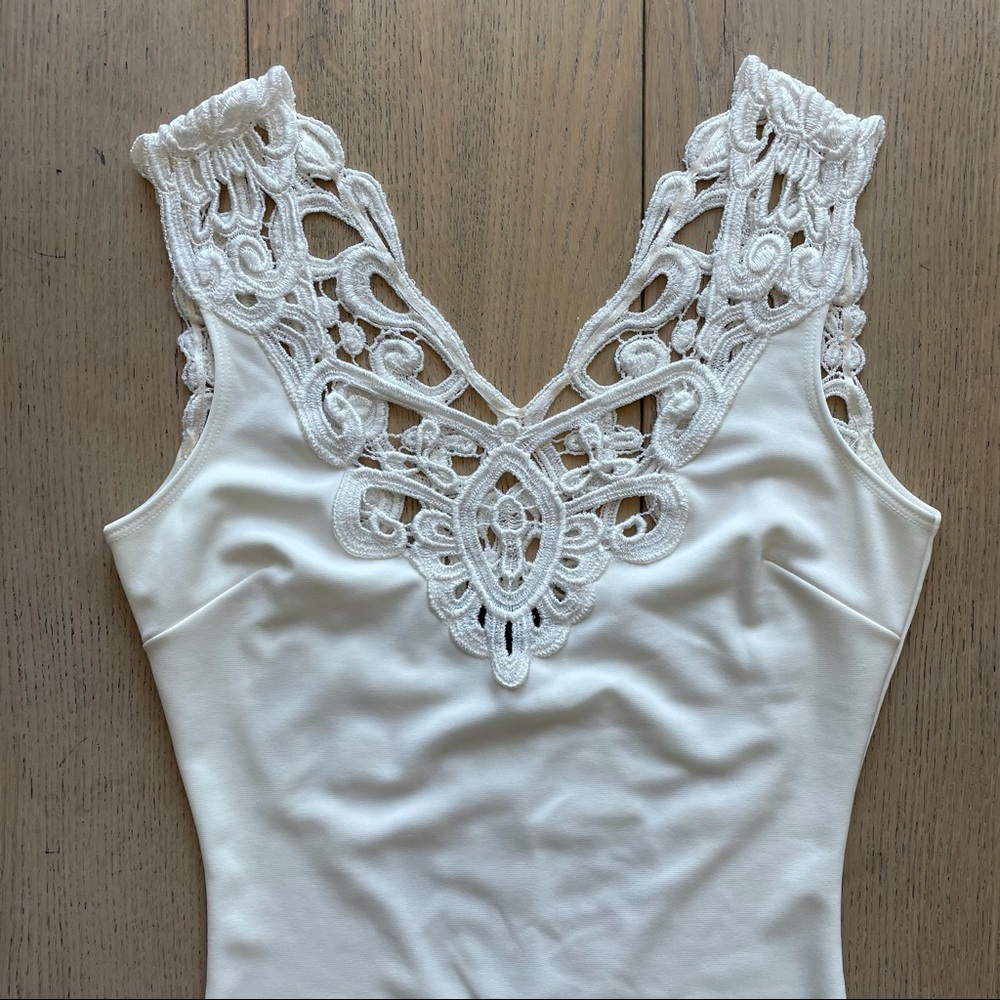 🆕 Dress the Population Intricate Lace Open Back Detail Bodycon Mini Dress - Picture 2 of 8
